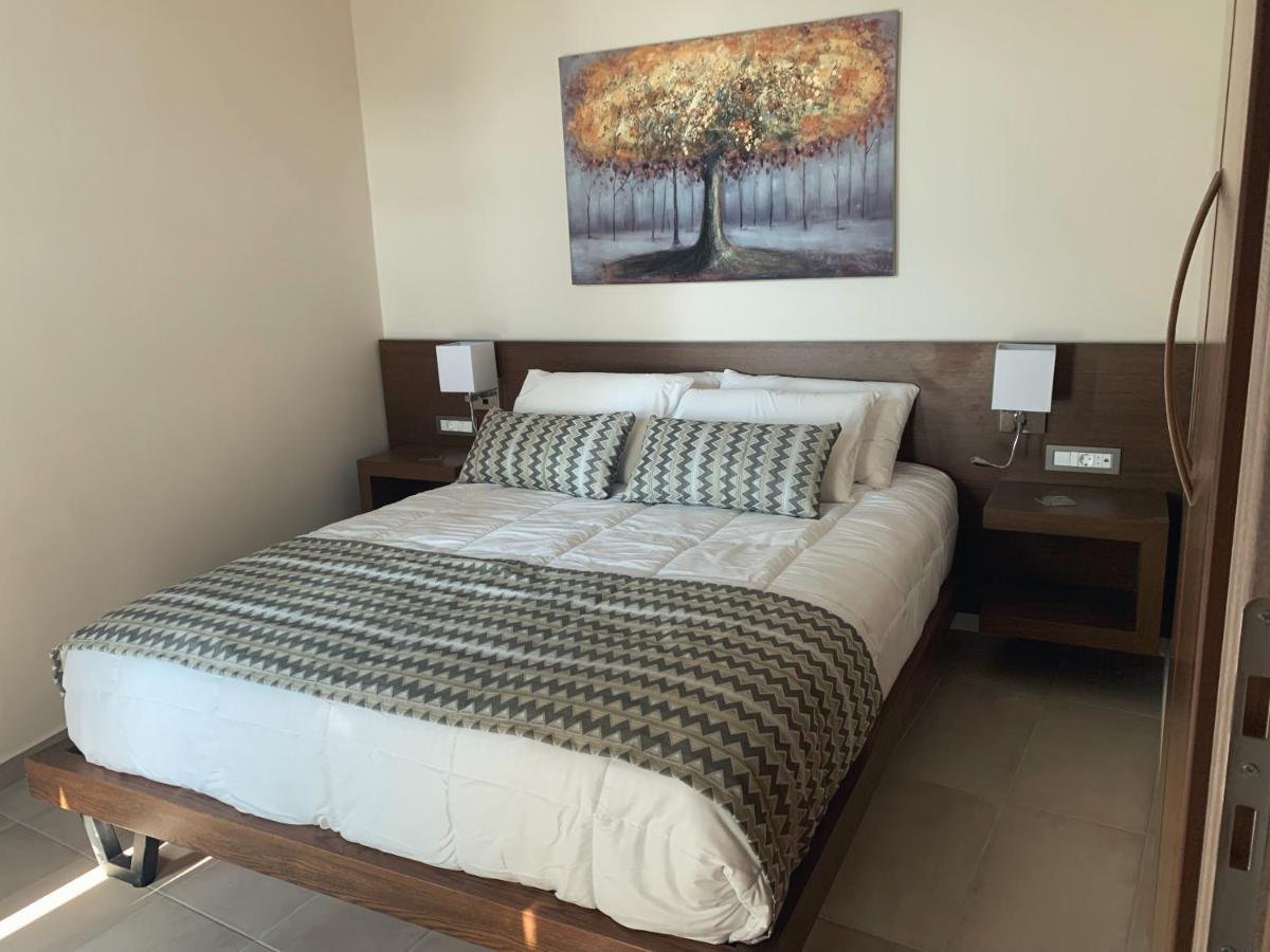 King Crimson Luxury Apartments Marathokefála Екстериор снимка
