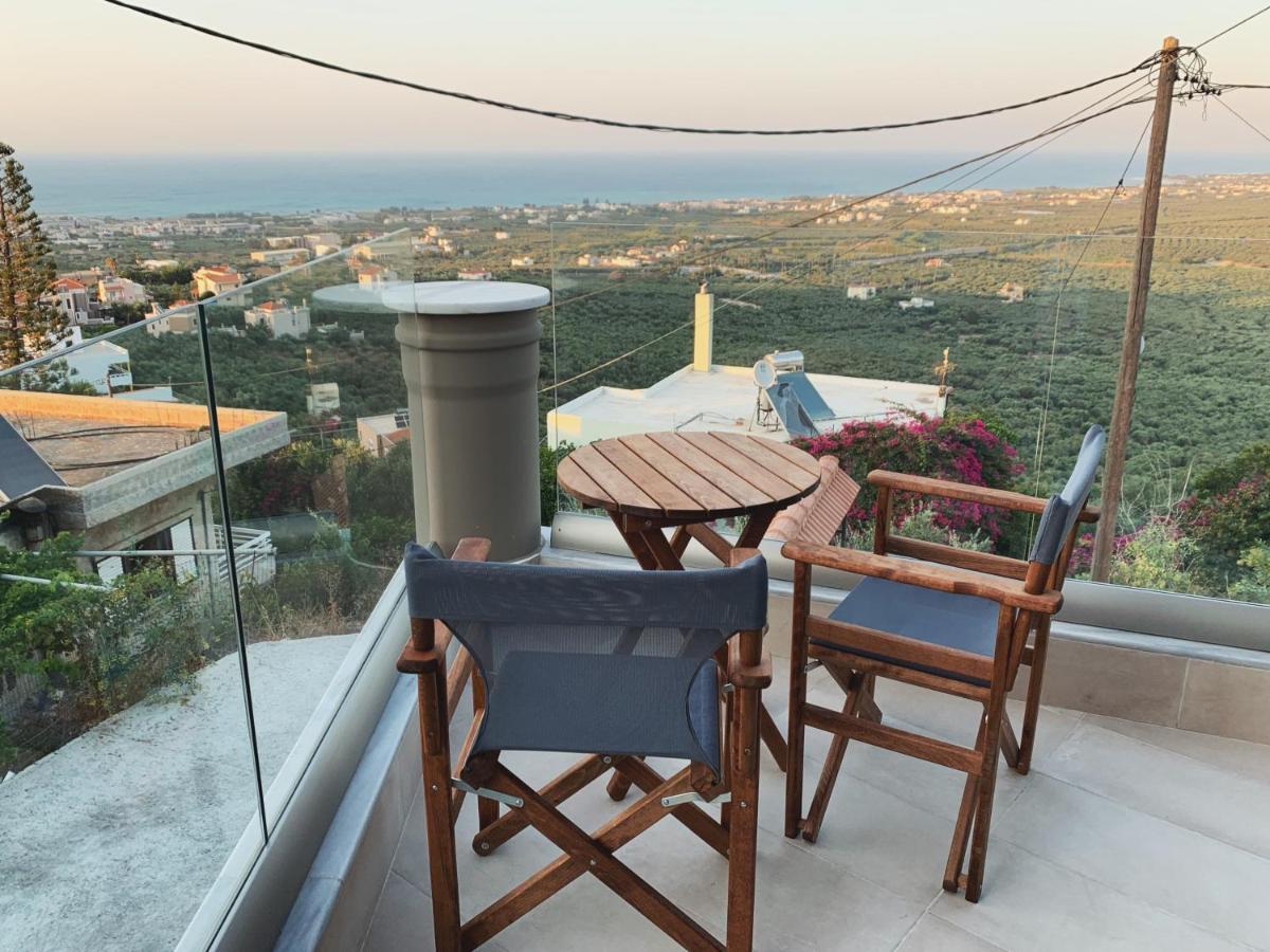 King Crimson Luxury Apartments Marathokefála Екстериор снимка